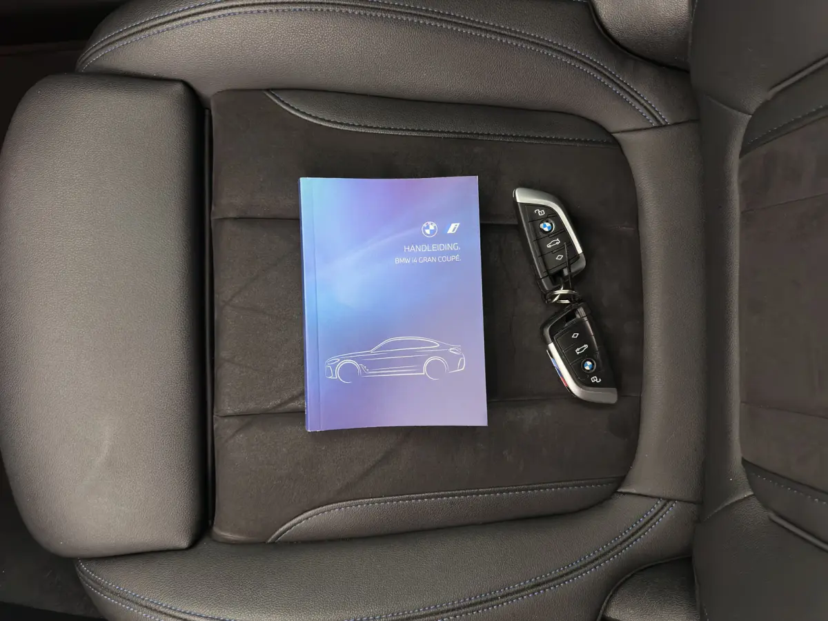 eDrive35 70 kWh M-Sportpack [3-Fase-11kW] {SoH-99%} (INCL.BTW) *LEATHER-MICROFIBRE | FULL-LED | ADAPTIVE-CRUISE |SPORTSEATS | CAMERA | DAB | DIGI-COCKPIT | NAVI-FULLMAP | AMBIENT-LIGHT | ECC
