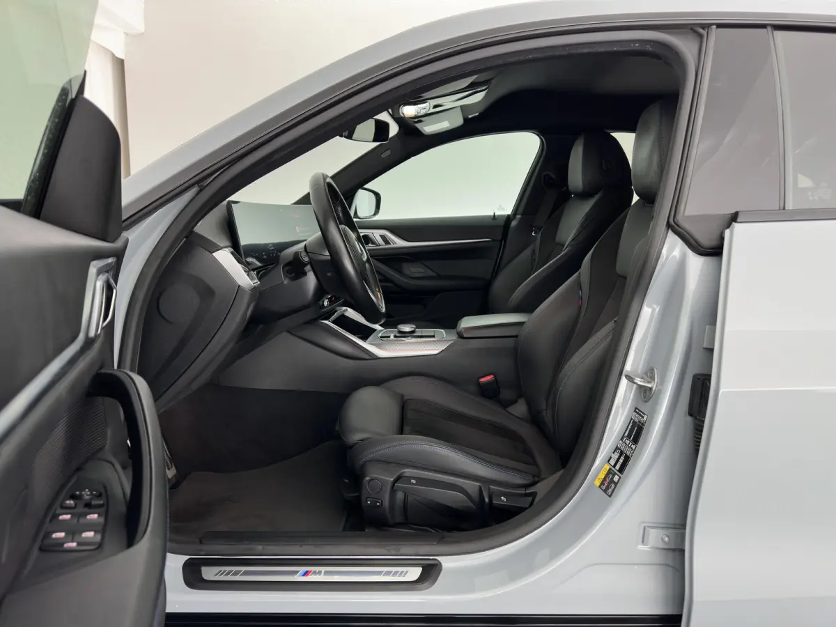 eDrive35 70 kWh M-Sportpack [3-Fase-11kW] {SoH-99%} (INCL.BTW) *LEATHER-MICROFIBRE | FULL-LED | ADAPTIVE-CRUISE |SPORTSEATS | CAMERA | DAB | DIGI-COCKPIT | NAVI-FULLMAP | AMBIENT-LIGHT | ECC
