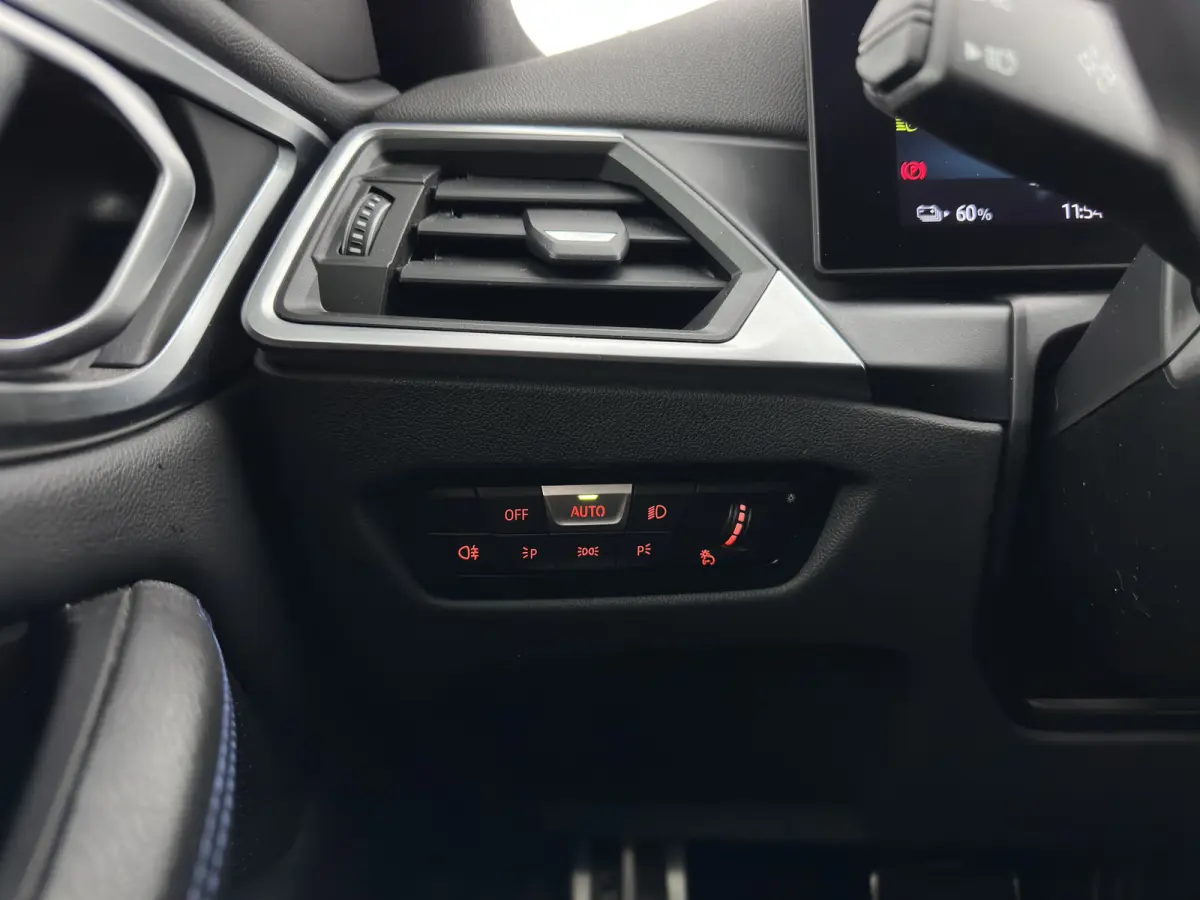 eDrive35 70 kWh M-Sportpack [3-Fase-11kW] {SoH-99%} (INCL.BTW) *LEATHER-MICROFIBRE | FULL-LED | ADAPTIVE-CRUISE |SPORTSEATS | CAMERA | DAB | DIGI-COCKPIT | NAVI-FULLMAP | AMBIENT-LIGHT | ECC