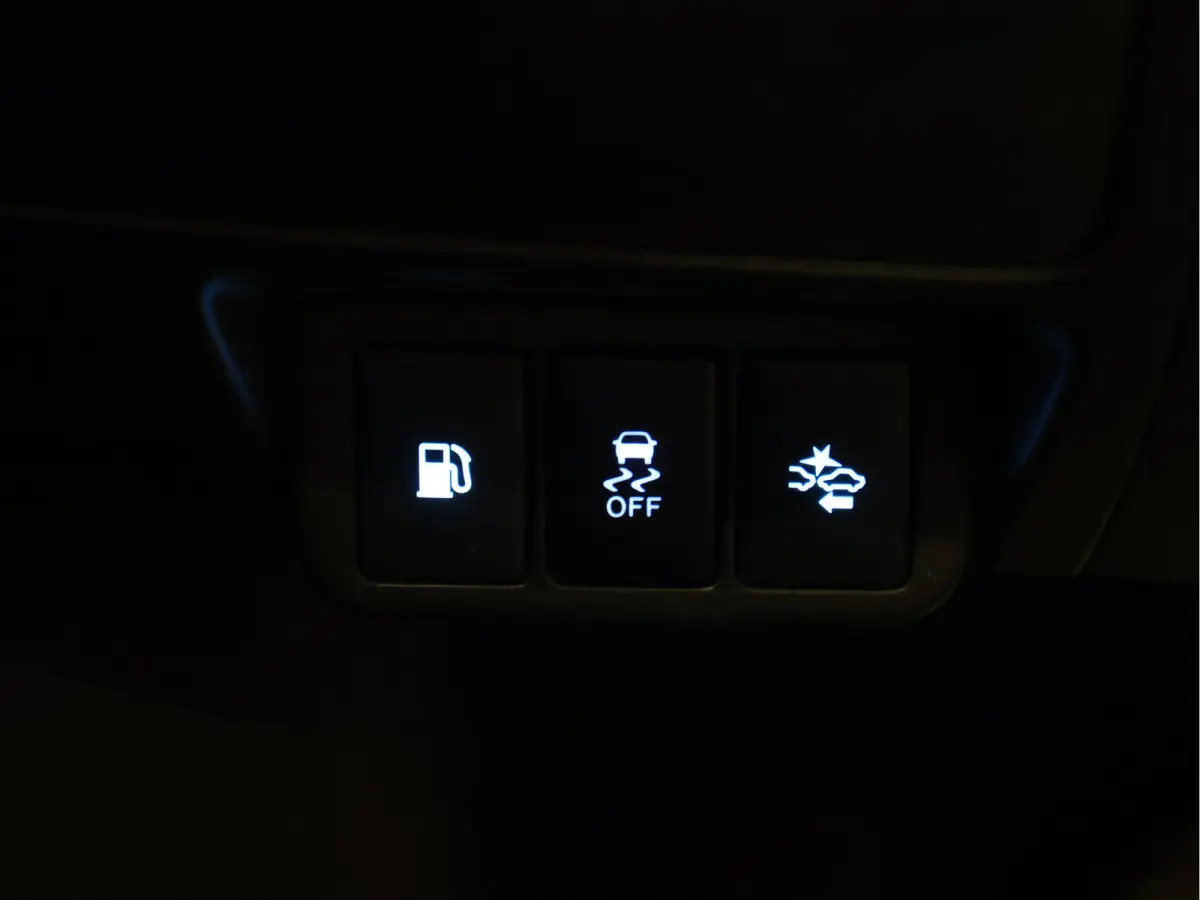 1.8 VVT-i SkyView Edition [STOELVERWARMING, CAMERA, CRUISE CONTROL, CLIMATE CONTROL, BLUETOOTH, START STOP SYSTEEM, MULTIFUNCTIONEEL STUURWIEL, LED, NAVIGATIE, NIEUWSTAAT]