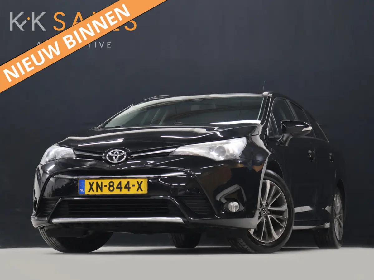 1.8 VVT-i SkyView Edition [STOELVERWARMING, CAMERA, CRUISE CONTROL, CLIMATE CONTROL, BLUETOOTH, START STOP SYSTEEM, MULTIFUNCTIONEEL STUURWIEL, LED, NAVIGATIE, NIEUWSTAAT]