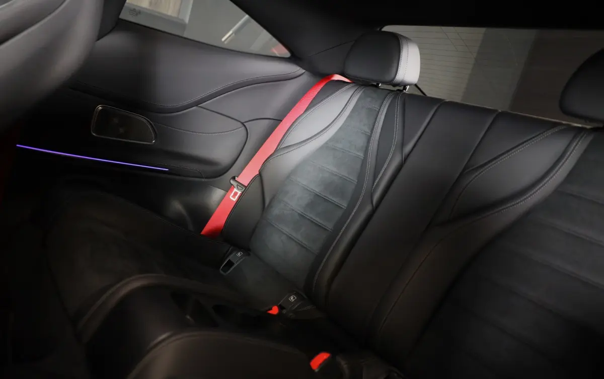 300 e AMG 53 Look / Head Up / Burmester / 360 Camera / Acc / Elek Stoelen / Memory / Open Pano / 19 Inch