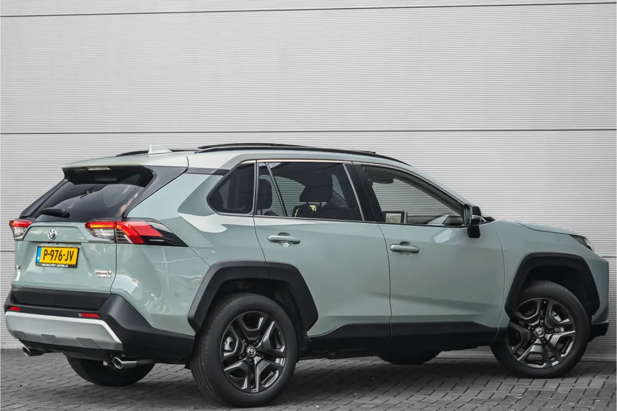 2.5 Hybrid AWD ADVENTURE Pano JBL