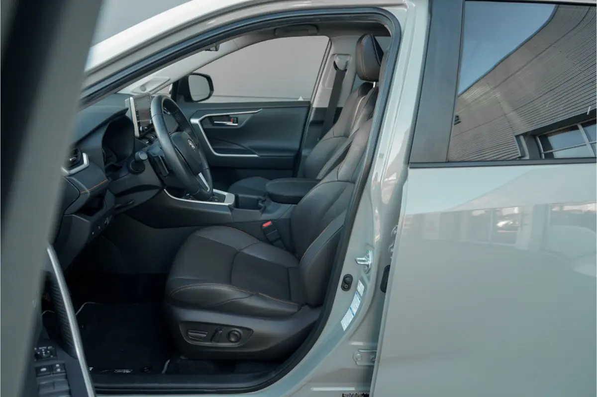 2.5 Hybrid AWD ADVENTURE Pano JBL