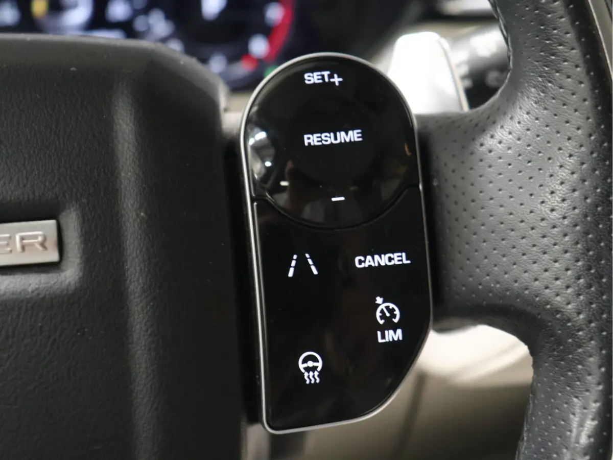 2.0 P300 Turbo AWD R-Dynamic SE [APPLE CARPLAY, ANDROID, MERIDIAN SURROUND SYSTEM, CRUISE CONTROL, STOELVERWARMING, MEMORY SEATS, STOELVENTILATIE, DIGITAL DASH, ELEKTRISCHE ACHTERKLEP, CLIMA