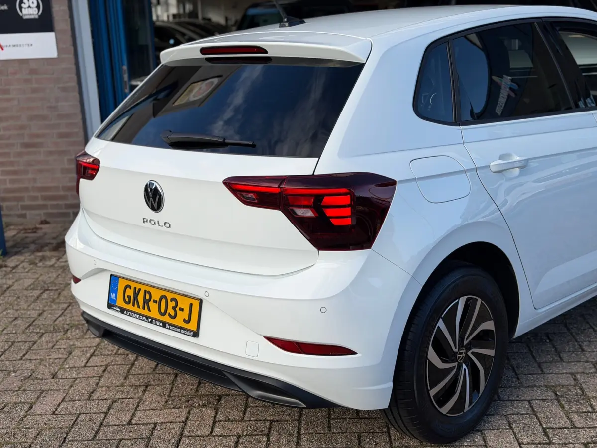 1.0 TSI Life Edition 2024 WIT NAVI NAP BTW!