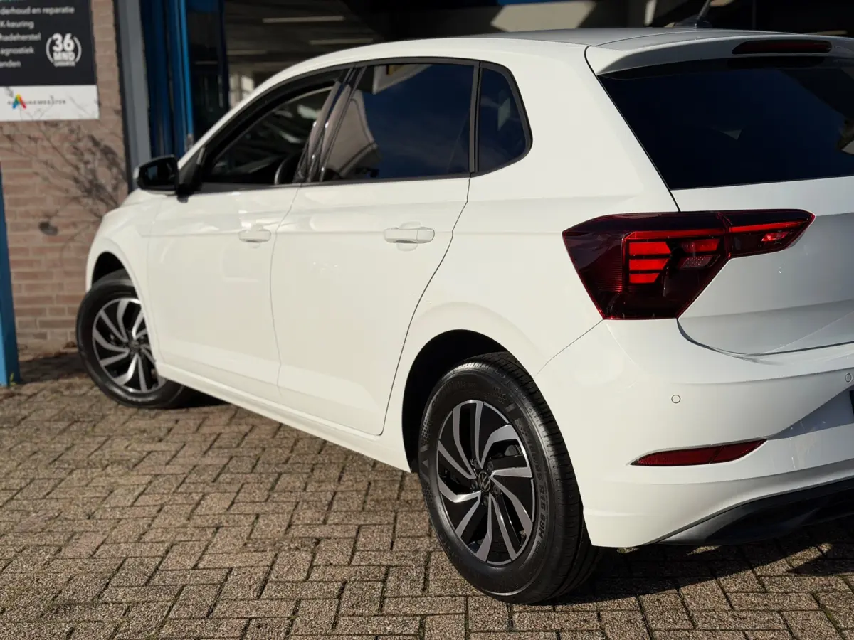 1.0 TSI Life Edition 2024 WIT NAVI NAP BTW!