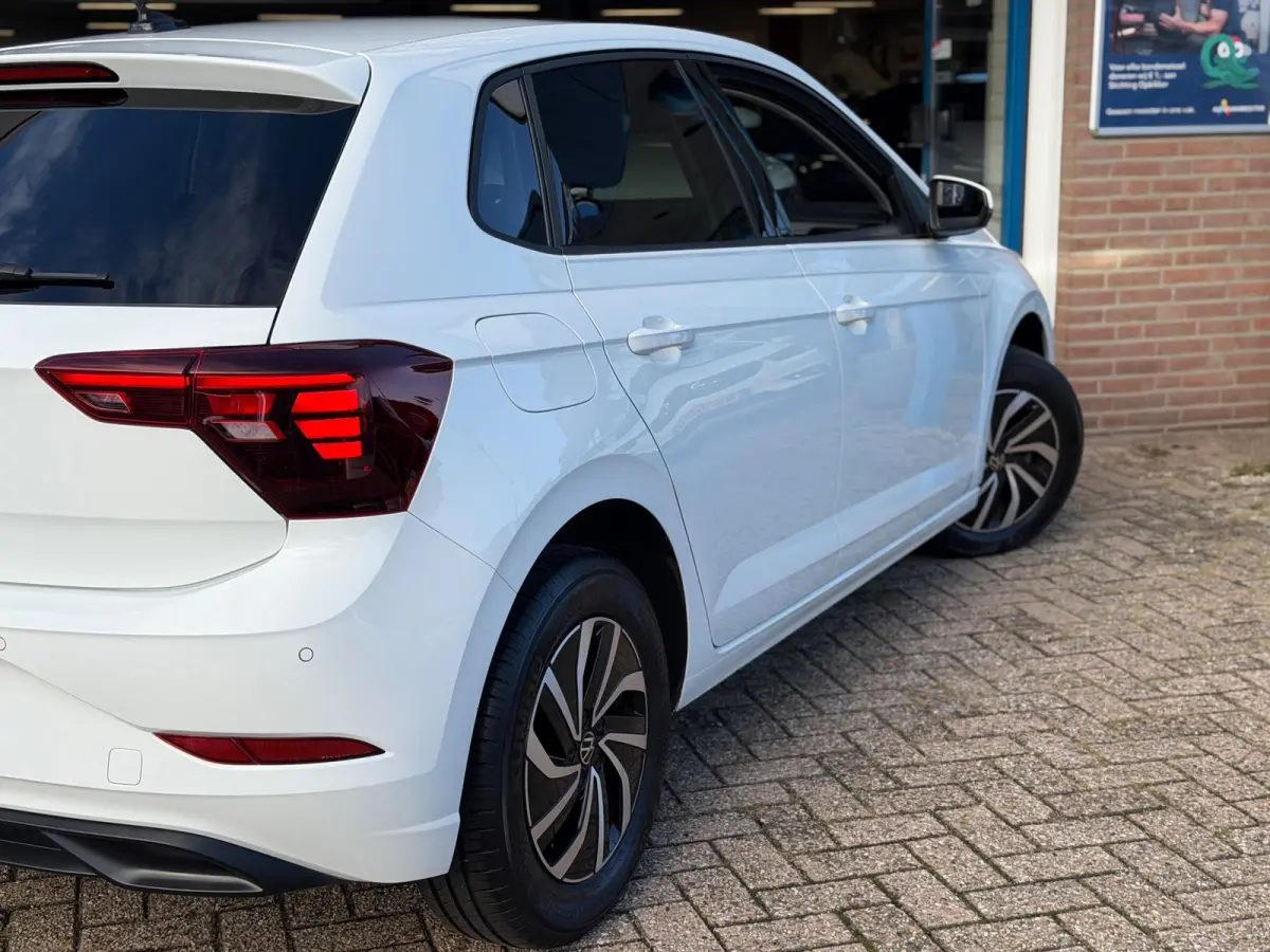 1.0 TSI Life Edition 2024 WIT NAVI NAP BTW!