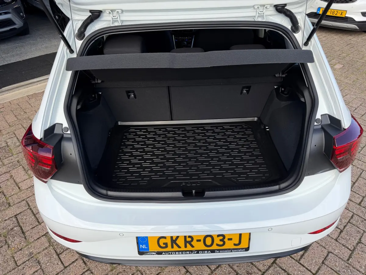 1.0 TSI Life Edition 2024 WIT NAVI NAP BTW!