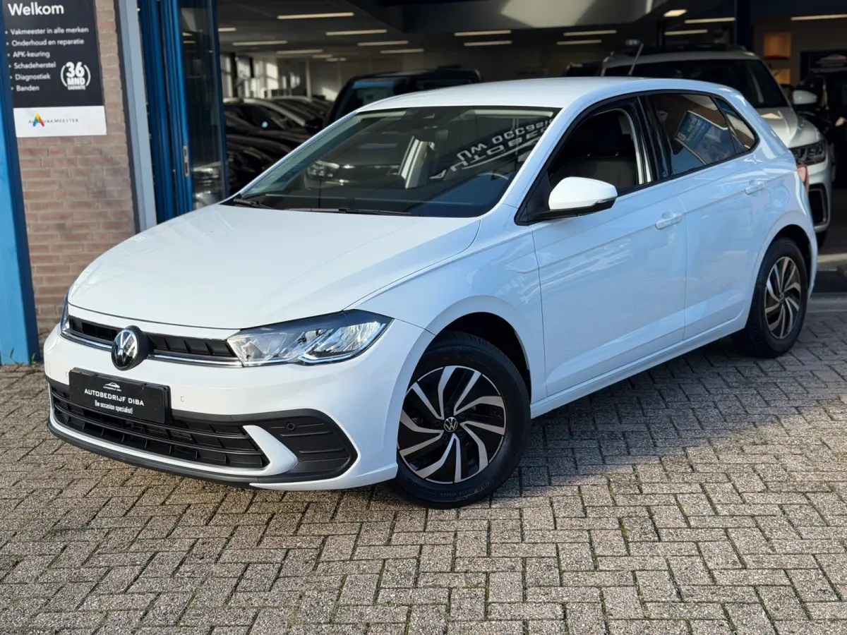 1.0 TSI Life Edition 2024 WIT NAVI NAP BTW!