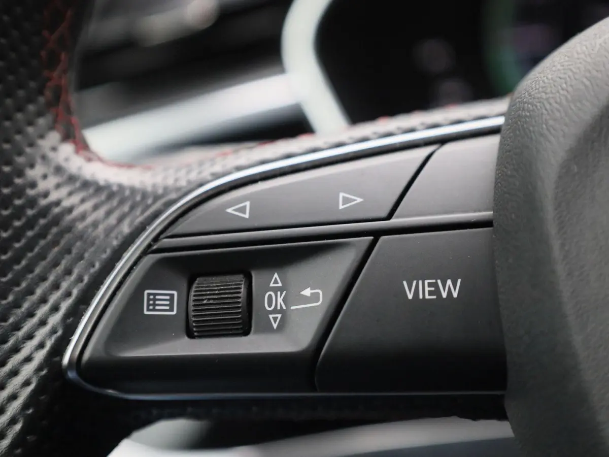 45 TFSI e S Edition 245 PK | S-line | Navigatie | Cruise Control | Sfeerverlichting | Automaat | Stoelverwarming | Audi Smartphone Interface | Lichtmetalen velgen |