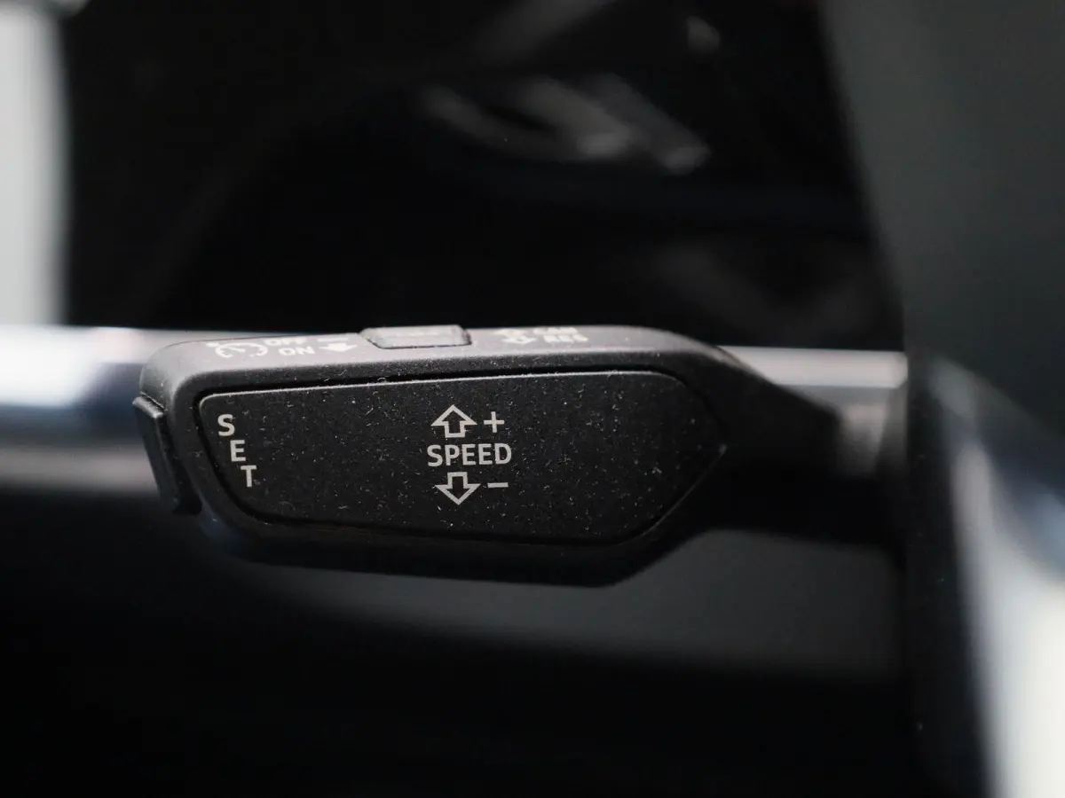 45 TFSI e S Edition 245 PK | S-line | Navigatie | Cruise Control | Sfeerverlichting | Automaat | Stoelverwarming | Audi Smartphone Interface | Lichtmetalen velgen |