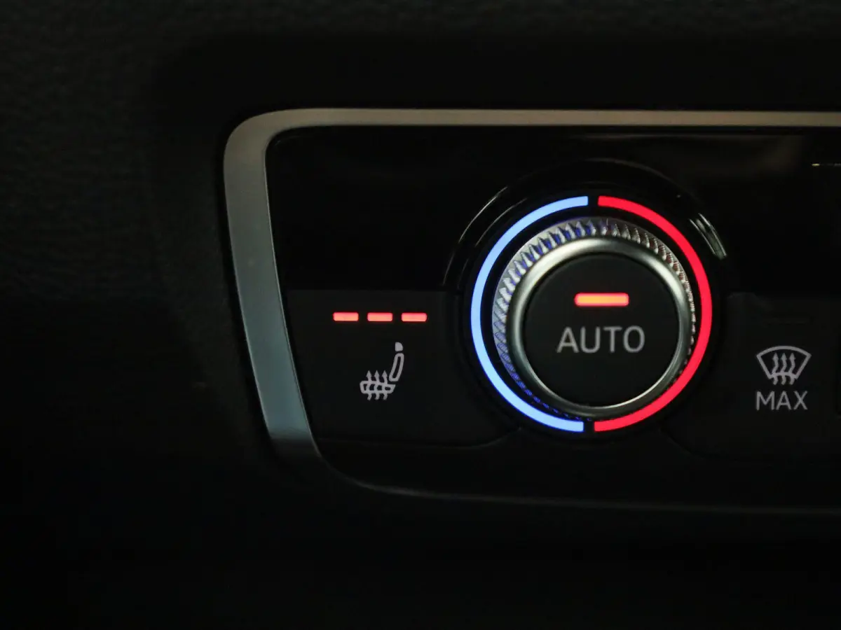 45 TFSI e S Edition 245 PK | S-line | Navigatie | Cruise Control | Sfeerverlichting | Automaat | Stoelverwarming | Audi Smartphone Interface | Lichtmetalen velgen |