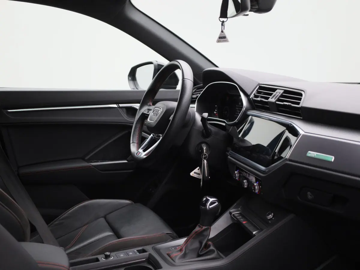 45 TFSI e S Edition 245 PK | S-line | Navigatie | Cruise Control | Sfeerverlichting | Automaat | Stoelverwarming | Audi Smartphone Interface | Lichtmetalen velgen |