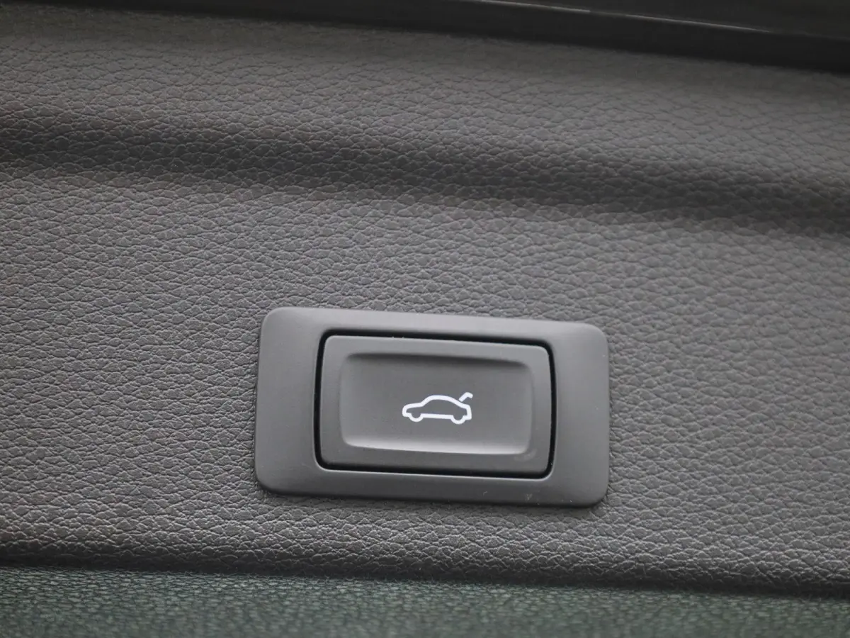 45 TFSI e S Edition 245 PK | S-line | Navigatie | Cruise Control | Sfeerverlichting | Automaat | Stoelverwarming | Audi Smartphone Interface | Lichtmetalen velgen |