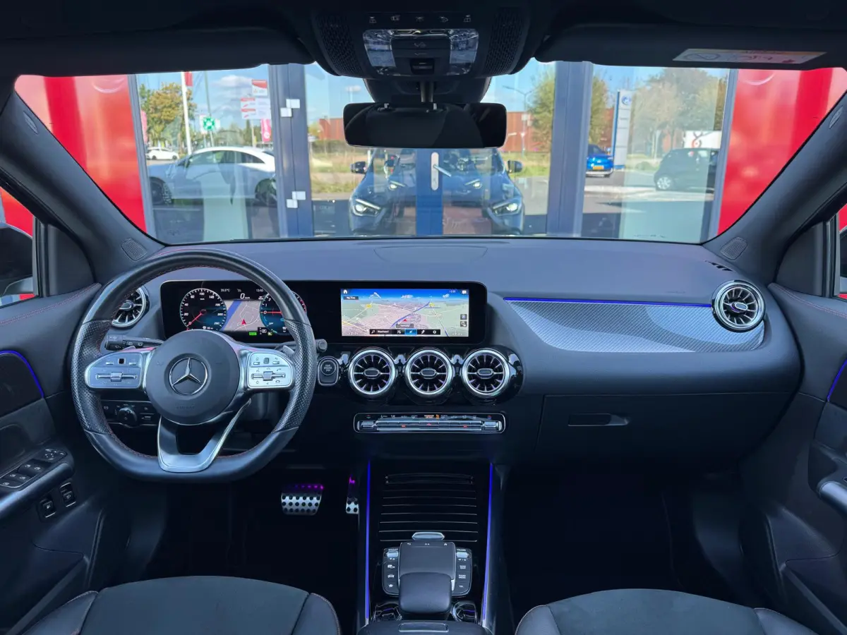 250 e AMG Line | Panorama | Camera | Parksens | Sfeerverlichting | Carplay | Keyless | BTW Auto