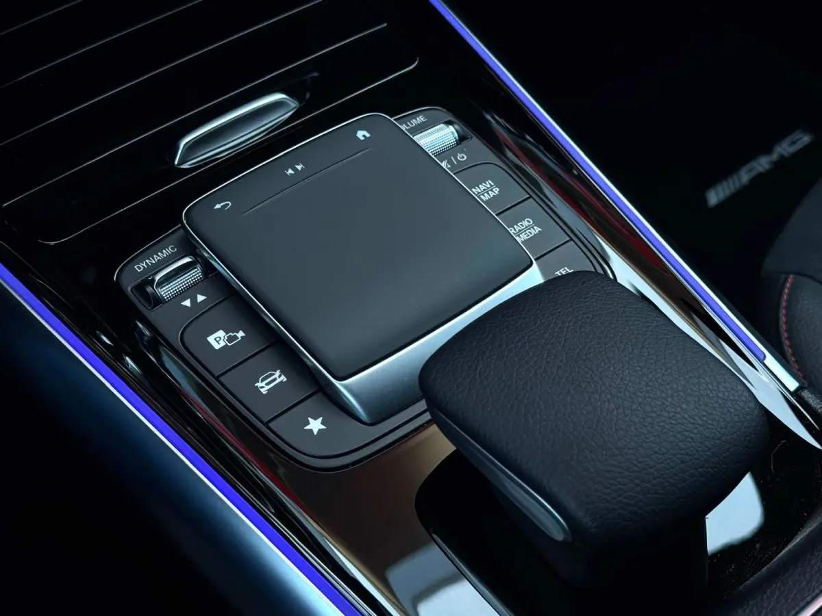 250 e AMG Line | Panorama | Camera | Parksens | Sfeerverlichting | Carplay | Keyless | BTW Auto