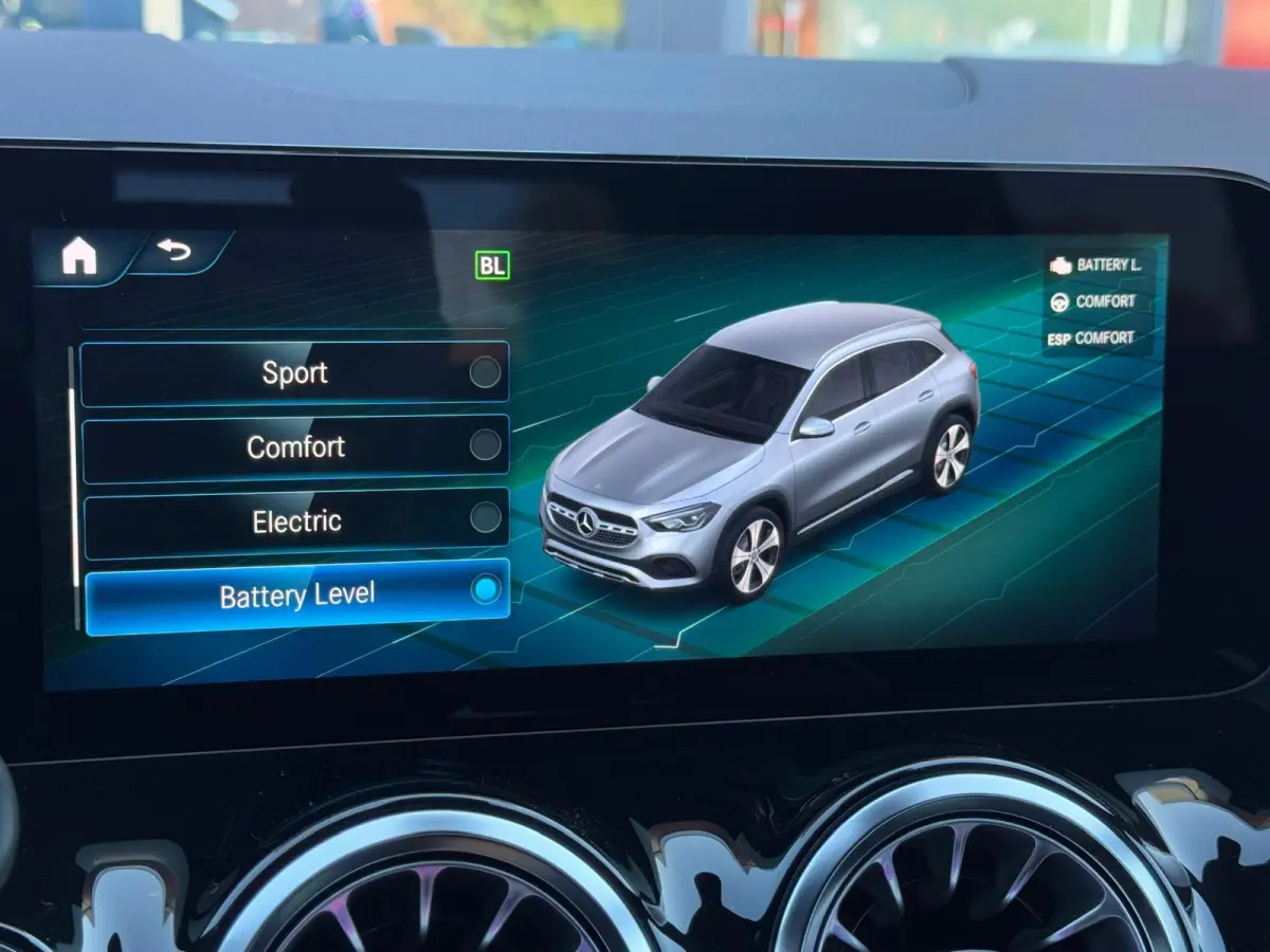 250 e AMG Line | Panorama | Camera | Parksens | Sfeerverlichting | Carplay | Keyless | BTW Auto