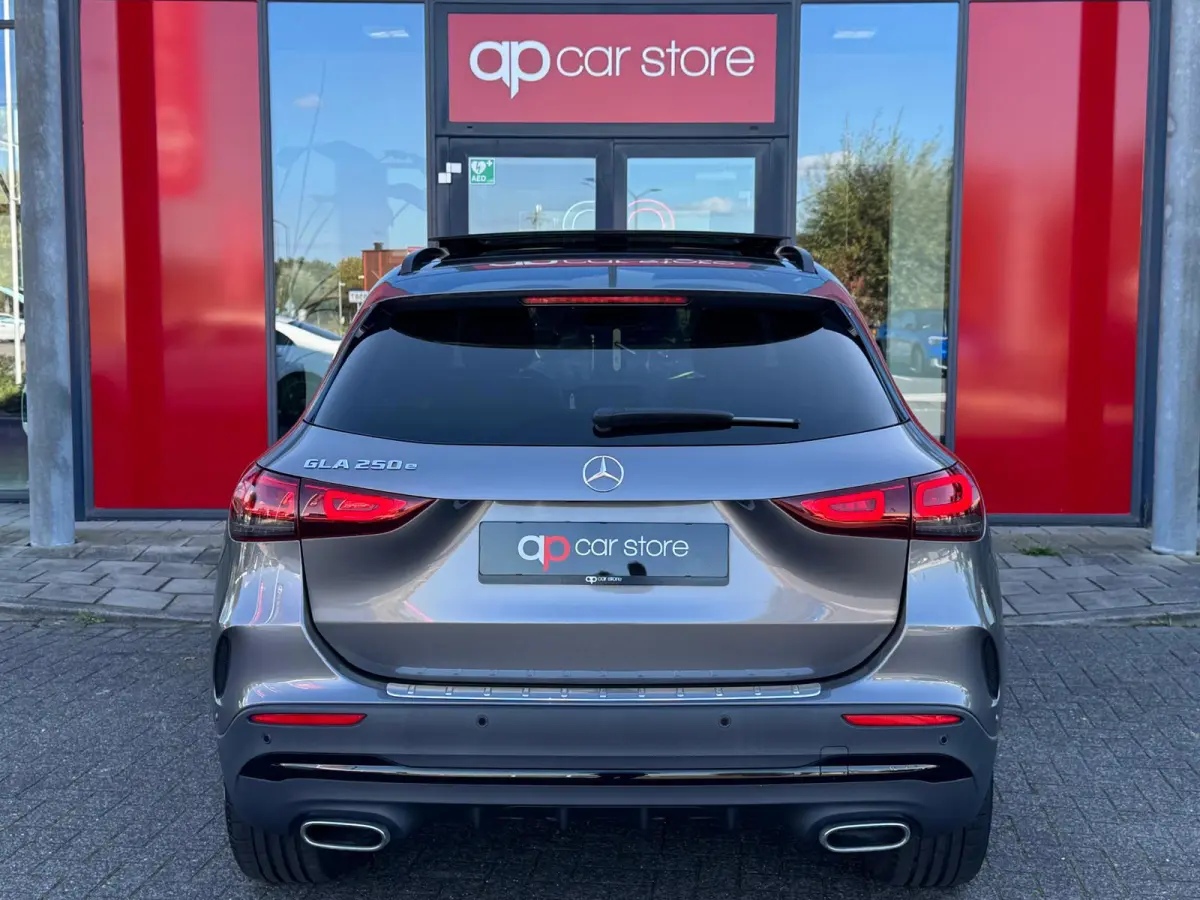 250 e AMG Line | Panorama | Camera | Parksens | Sfeerverlichting | Carplay | Keyless | BTW Auto