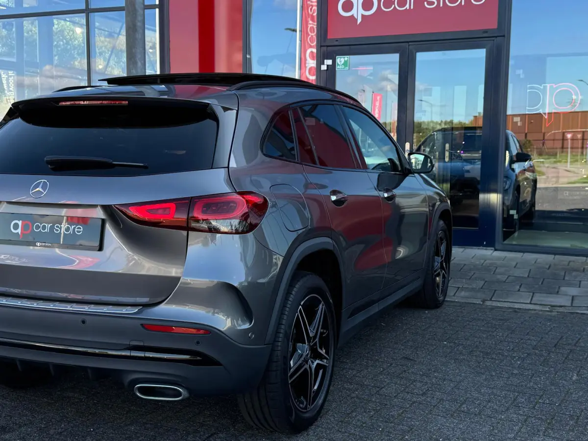 250 e AMG Line | Panorama | Camera | Parksens | Sfeerverlichting | Carplay | Keyless | BTW Auto