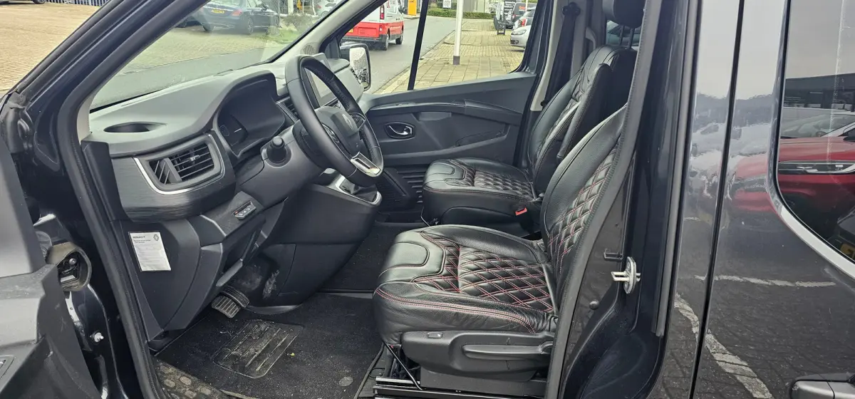 L2 2.0 170 pk AUTOMAAT Dubbele Cabine 5 Zits BPM VRIJ | Achteruitrijcamera | Apple Carplay/Android Auto|telefoonintegratie premium | Cruisecontrol standaard