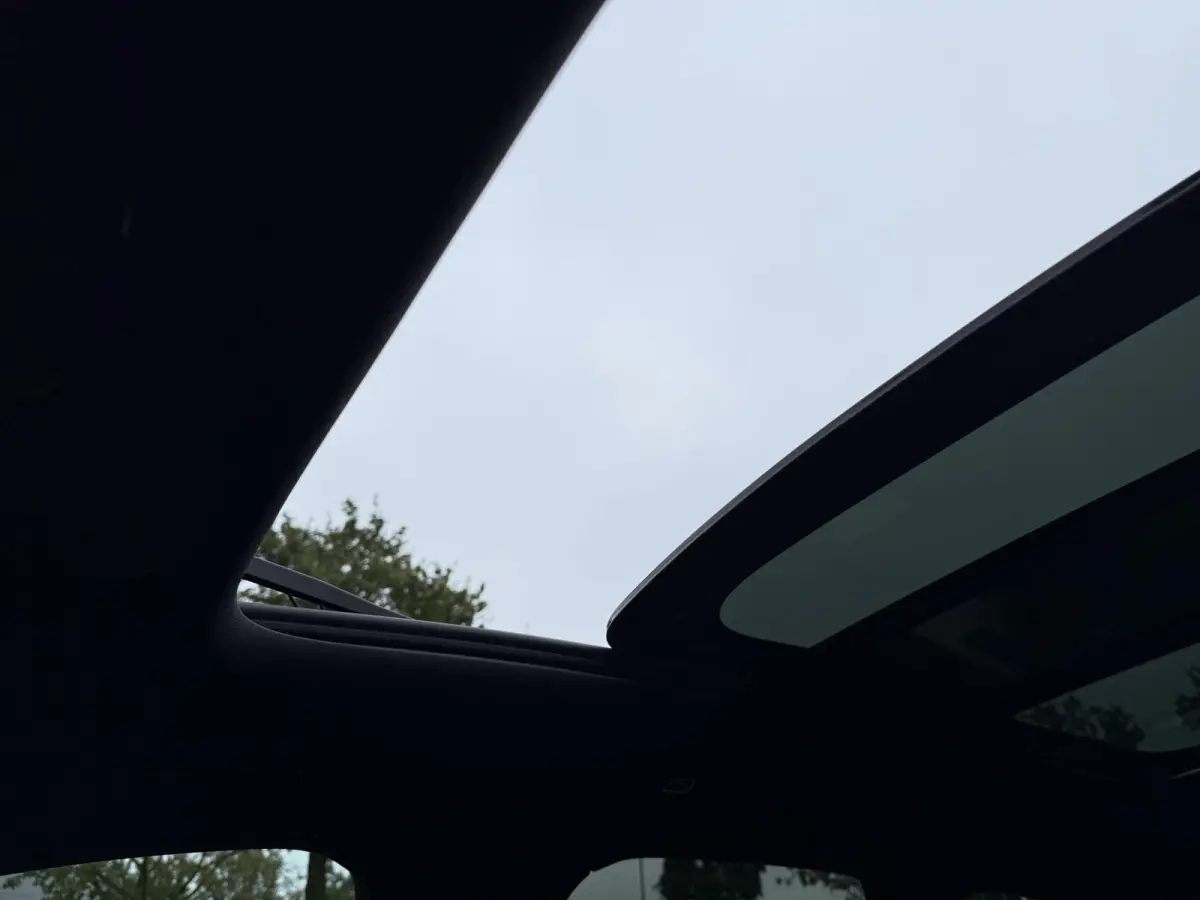 2.0 T6 Plug-in hybrid AWD Plus Black Edition SOH 100% | HARMAN KARDON| PANO| CAMERA | STOEL + STUURVERWARMING| PILOT ASSIST| MEMORY STOELEN| ACHTERBANK VERWARMD|