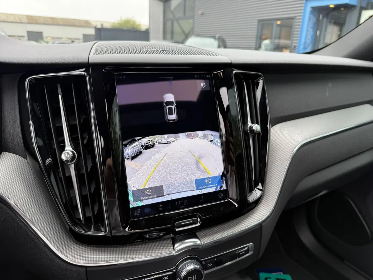 2.0 T6 Plug-in hybrid AWD Plus Black Edition SOH 100% | HARMAN KARDON| PANO| CAMERA | STOEL + STUURVERWARMING| PILOT ASSIST| MEMORY STOELEN| ACHTERBANK VERWARMD|