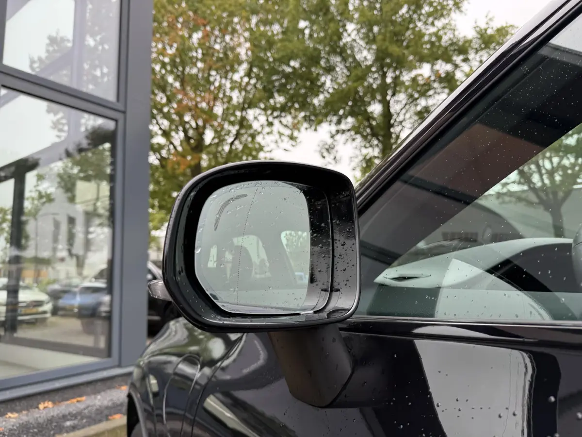 2.0 T6 Plug-in hybrid AWD Plus Black Edition SOH 100% | HARMAN KARDON| PANO| CAMERA | STOEL + STUURVERWARMING| PILOT ASSIST| MEMORY STOELEN| ACHTERBANK VERWARMD|