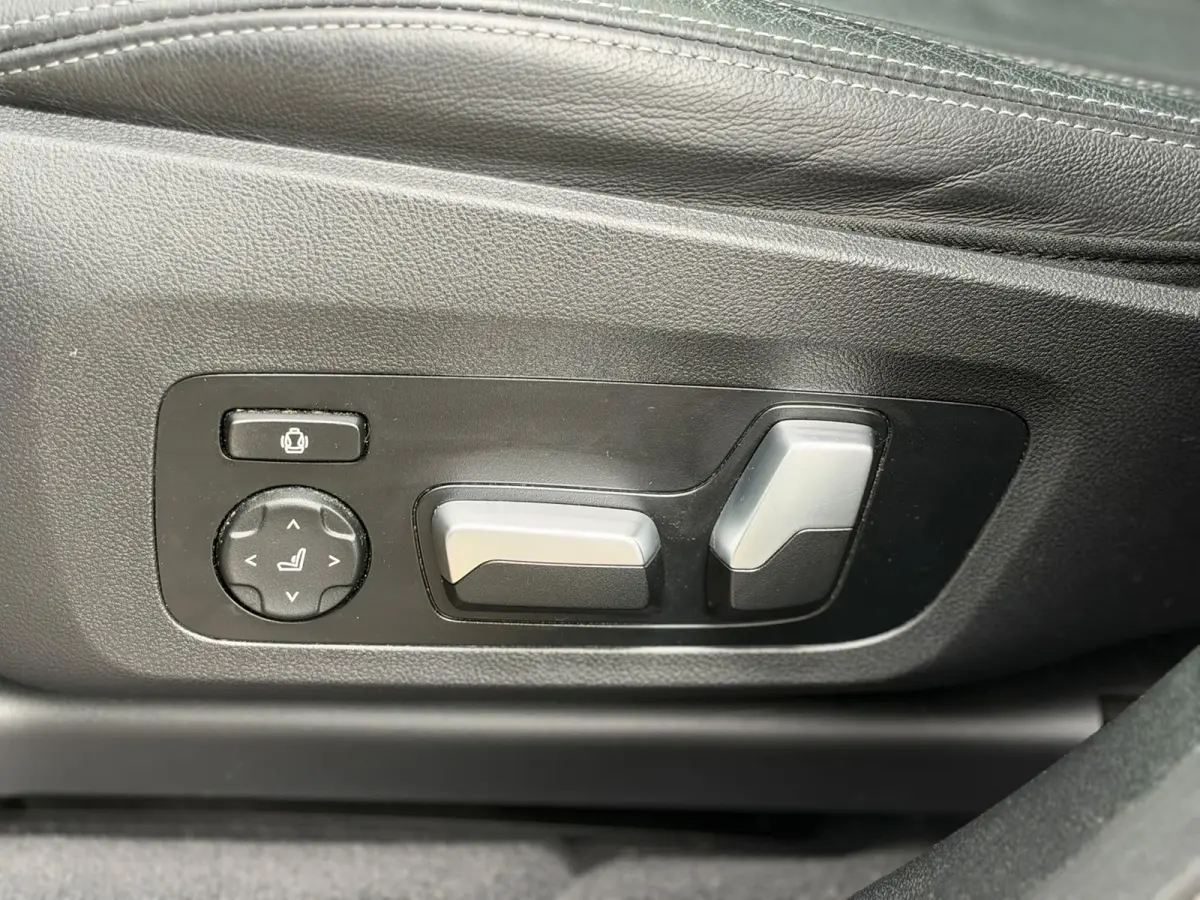 High Executive 80 kWh l SOH 94% l PANO l H/K l HUD l 360 l KEYLESS l ACC l DODE HOEK l EL-STOEL l ORG.NL l DEALER OH