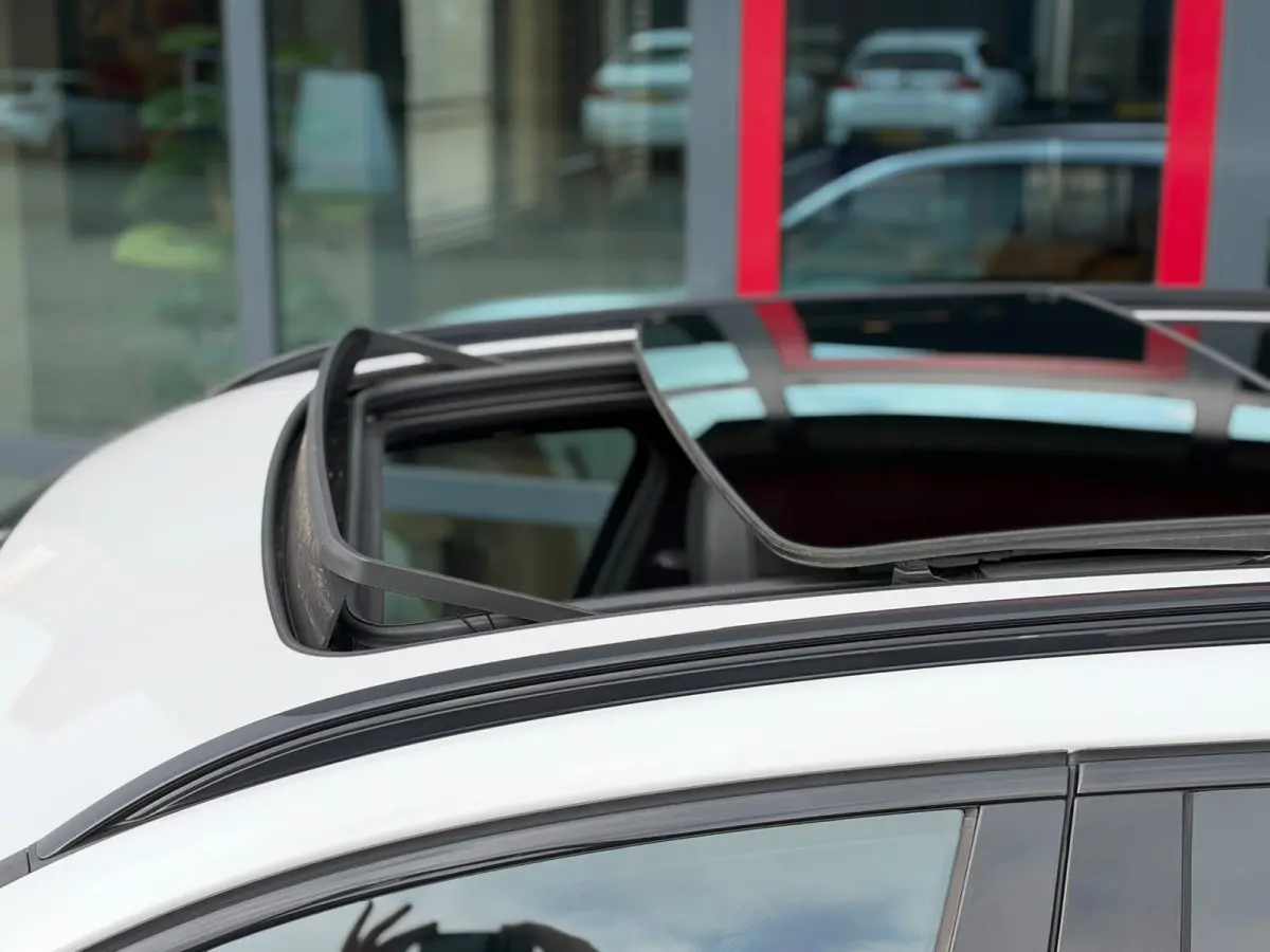 High Executive 80 kWh l SOH 94% l PANO l H/K l HUD l 360 l KEYLESS l ACC l DODE HOEK l EL-STOEL l ORG.NL l DEALER OH