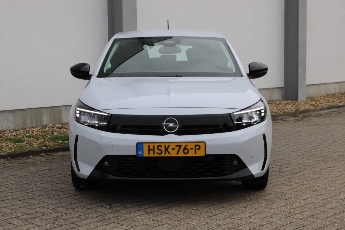 1.2 Turbo Hybrid Business Edition AUTOMAAT / Navigatie via Carplay / Camera / Parkeersensoren / Dodehoek Detectie / LED /