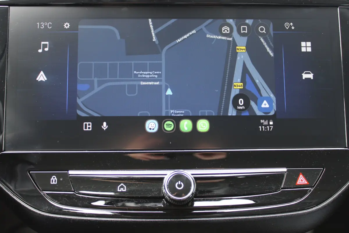1.2 Turbo Hybrid Business Edition AUTOMAAT / Navigatie via Carplay / Camera / Parkeersensoren / Dodehoek Detectie / LED /