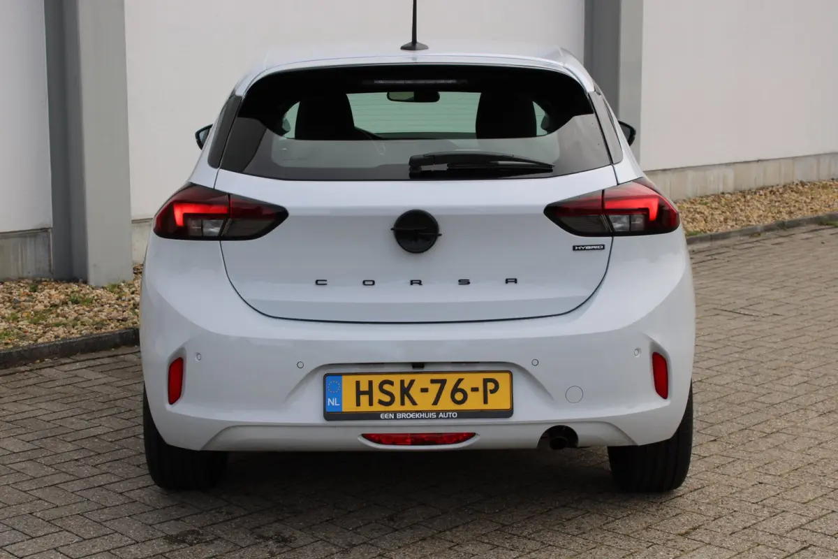 1.2 Turbo Hybrid Business Edition AUTOMAAT / Navigatie via Carplay / Camera / Parkeersensoren / Dodehoek Detectie / LED /