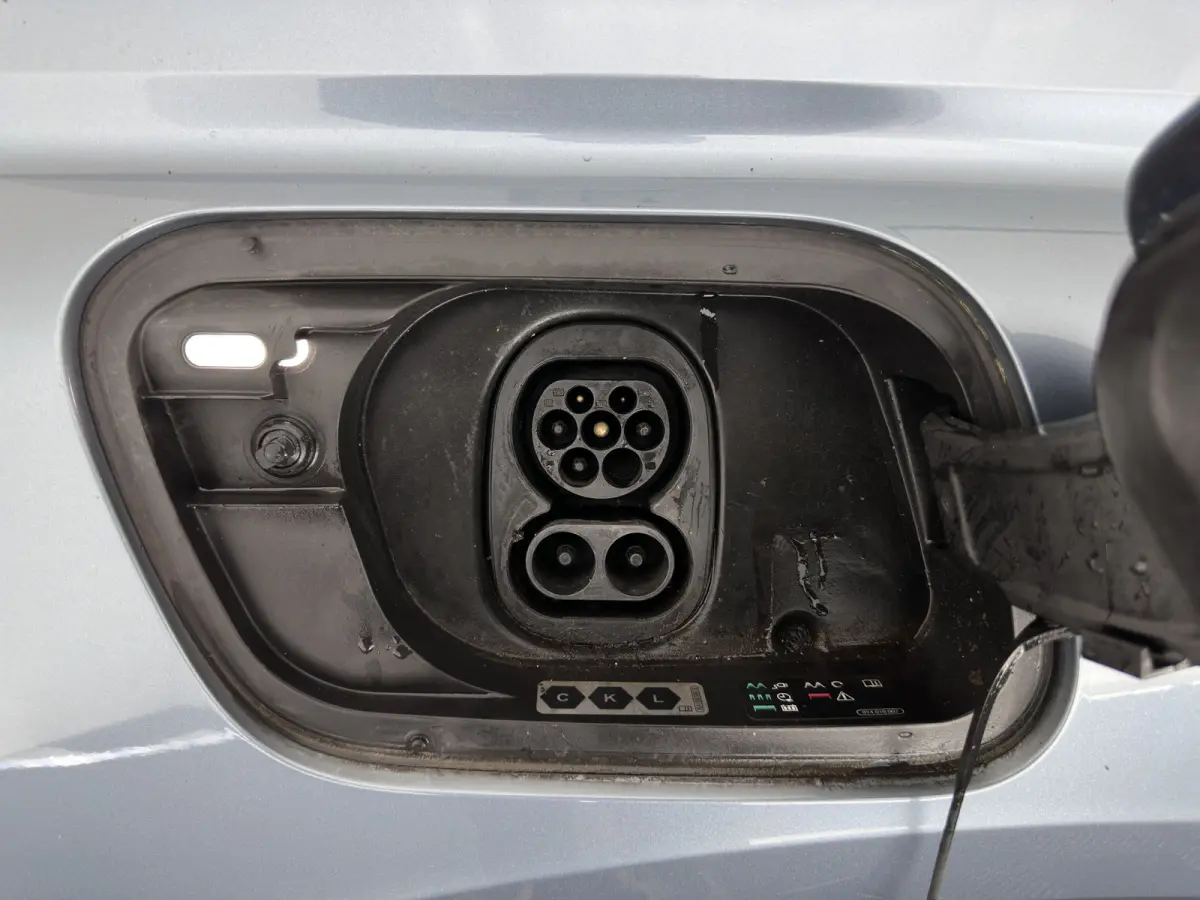 35 Launch edition Advanced Plus 55 kWh (INCL-BTW) Aut. *HEAT-PUMP | PANO | LEATHER | ADAPTIVE-CRUISE | MATRIX-LED | KEYLESS | SONOS-SOUND |  DIGI-COCKPIT | DAB | CARPLAY | HEATED-SPORTSEATS 