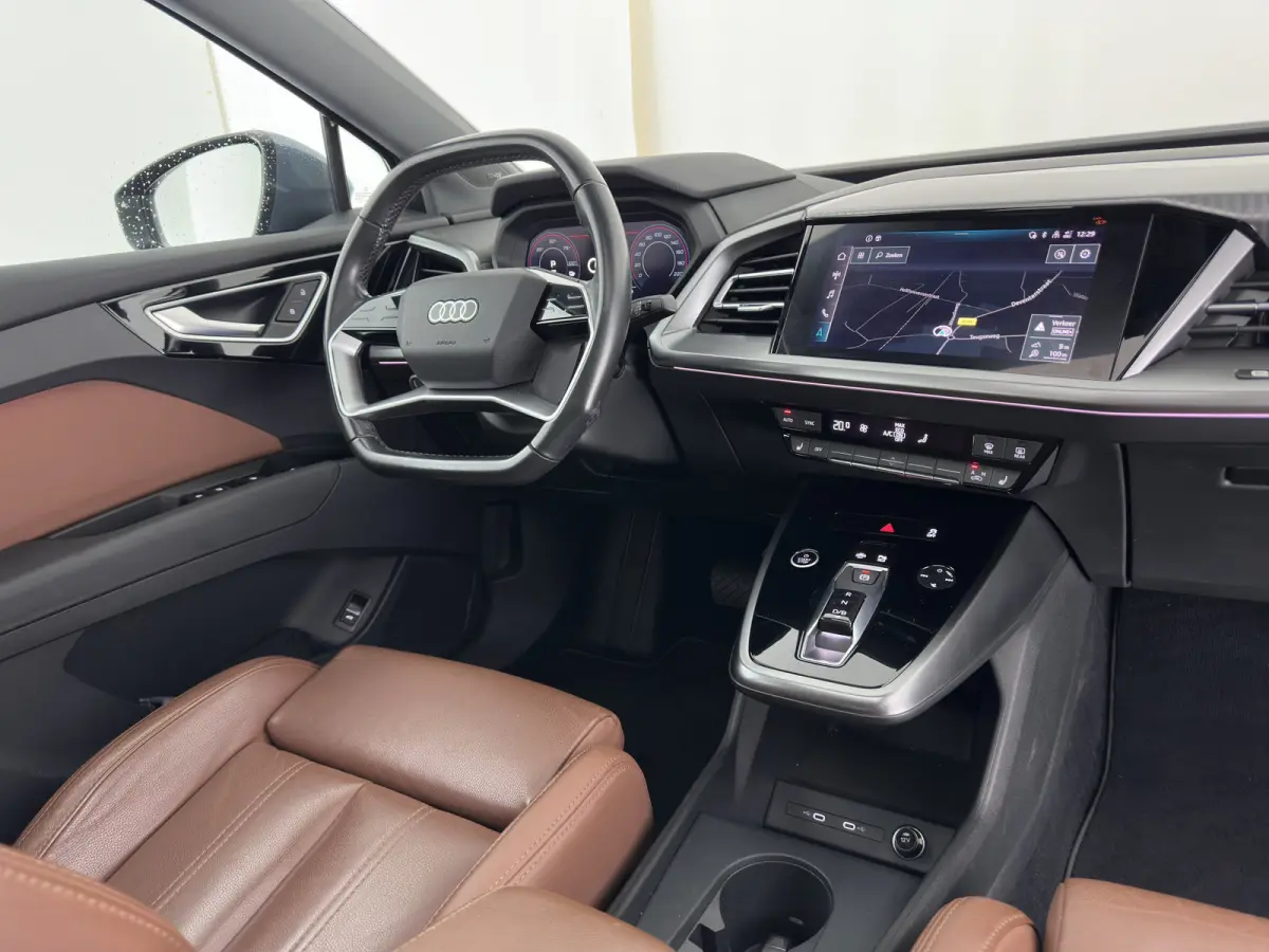 35 Launch edition Advanced Plus 55 kWh (INCL-BTW) Aut. *HEAT-PUMP | PANO | LEATHER | ADAPTIVE-CRUISE | MATRIX-LED | KEYLESS | SONOS-SOUND |  DIGI-COCKPIT | DAB | CARPLAY | HEATED-SPORTSEATS 