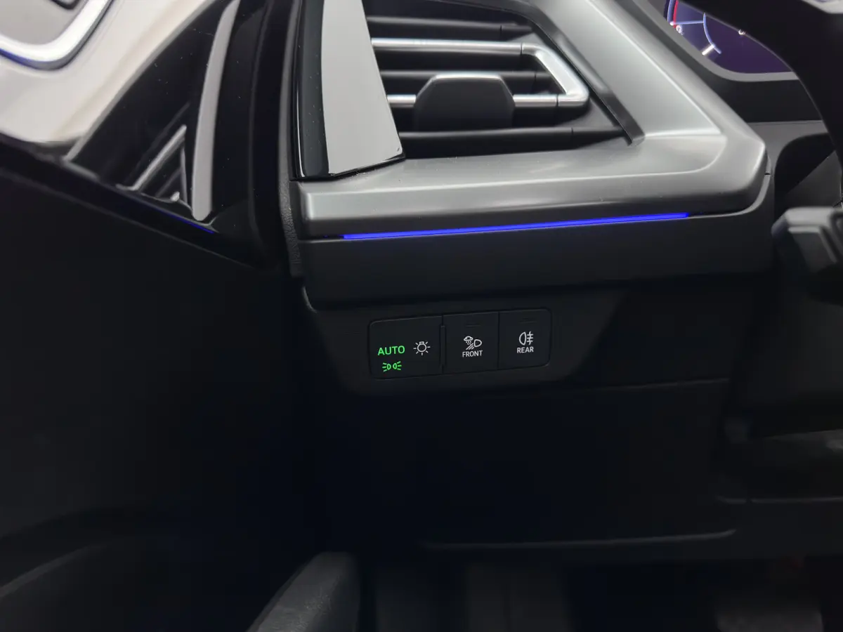 35 Launch edition Advanced Plus 55 kWh (INCL-BTW) Aut. *HEAT-PUMP | PANO | LEATHER | ADAPTIVE-CRUISE | MATRIX-LED | KEYLESS | SONOS-SOUND |  DIGI-COCKPIT | DAB | CARPLAY | HEATED-SPORTSEATS 