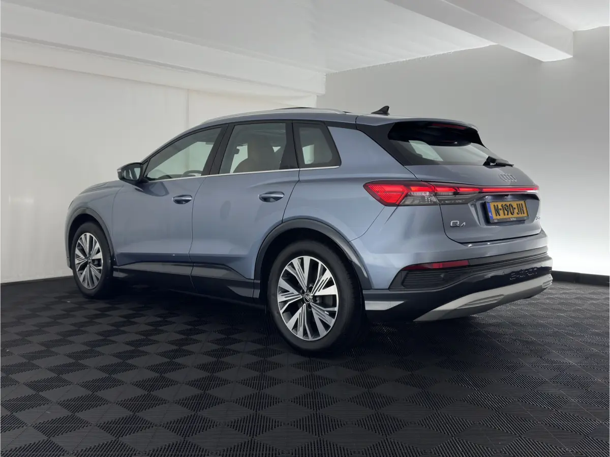35 Launch edition Advanced Plus 55 kWh (INCL-BTW) Aut. *HEAT-PUMP | PANO | LEATHER | ADAPTIVE-CRUISE | MATRIX-LED | KEYLESS | SONOS-SOUND |  DIGI-COCKPIT | DAB | CARPLAY | HEATED-SPORTSEATS 