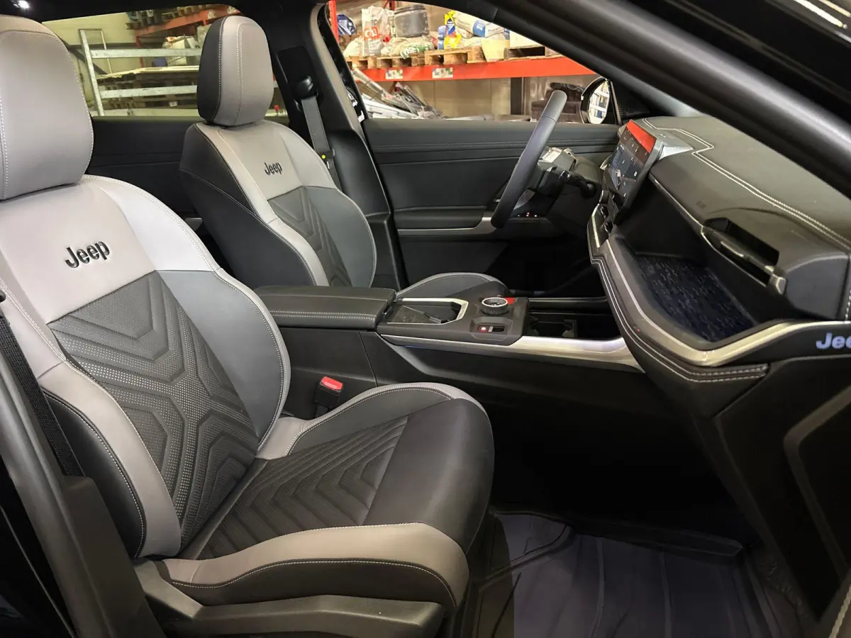 First Edition 74 kWh | VOORRAAD VOORDEEL TOT € 4.000,- + GRATIS SCHUIFDAK! T.W.V. € 1.100,- | Camera 360 | Parkeersensoren voor en achter | Premium pack | Convience pack | Warmtepomp | 2