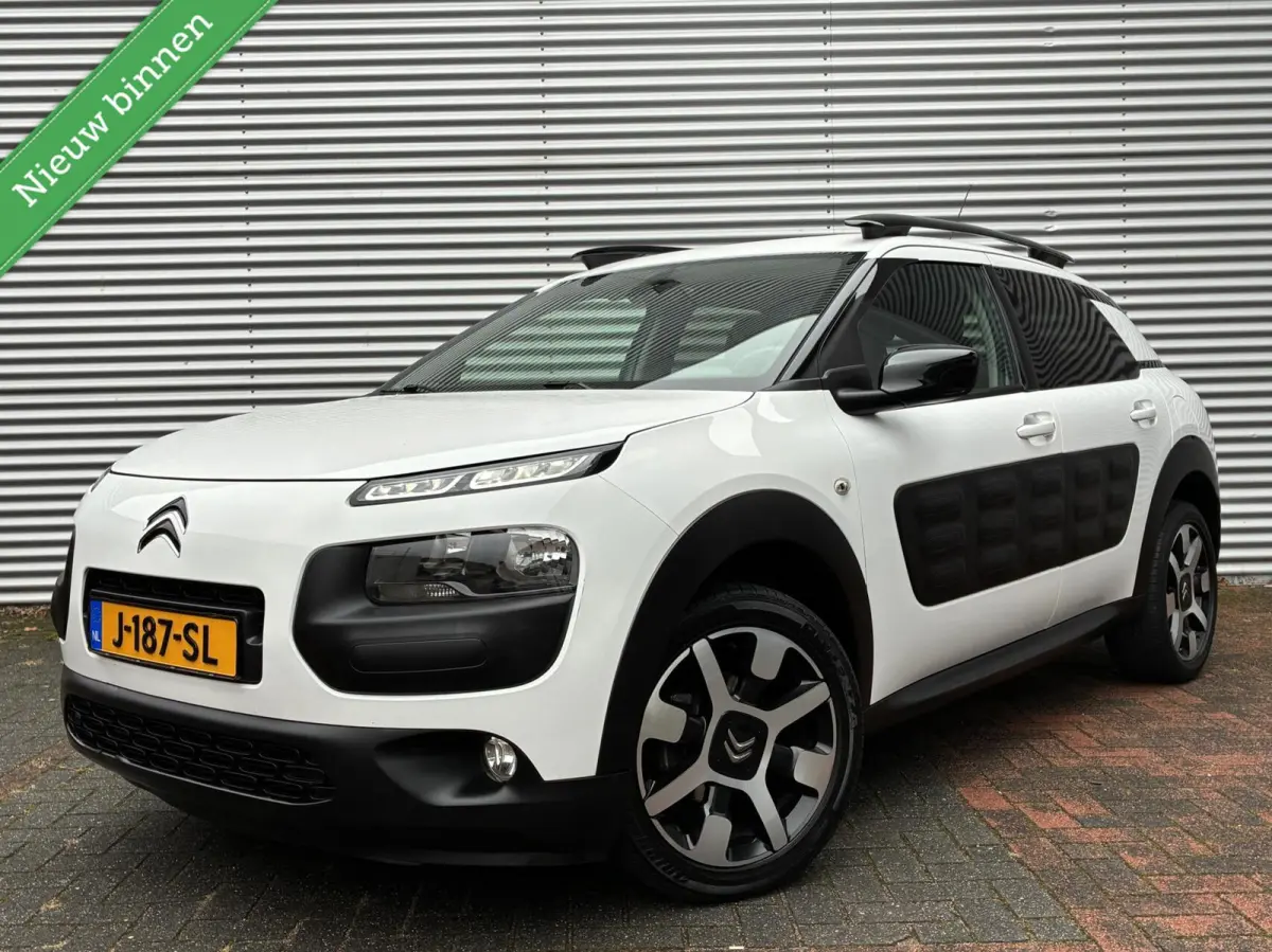 1.2 PureTech One-Tone Airco Cruise Led 2017 Eerste Eigenaar Historie Aanwezig Distributieriem Recent Vervangen