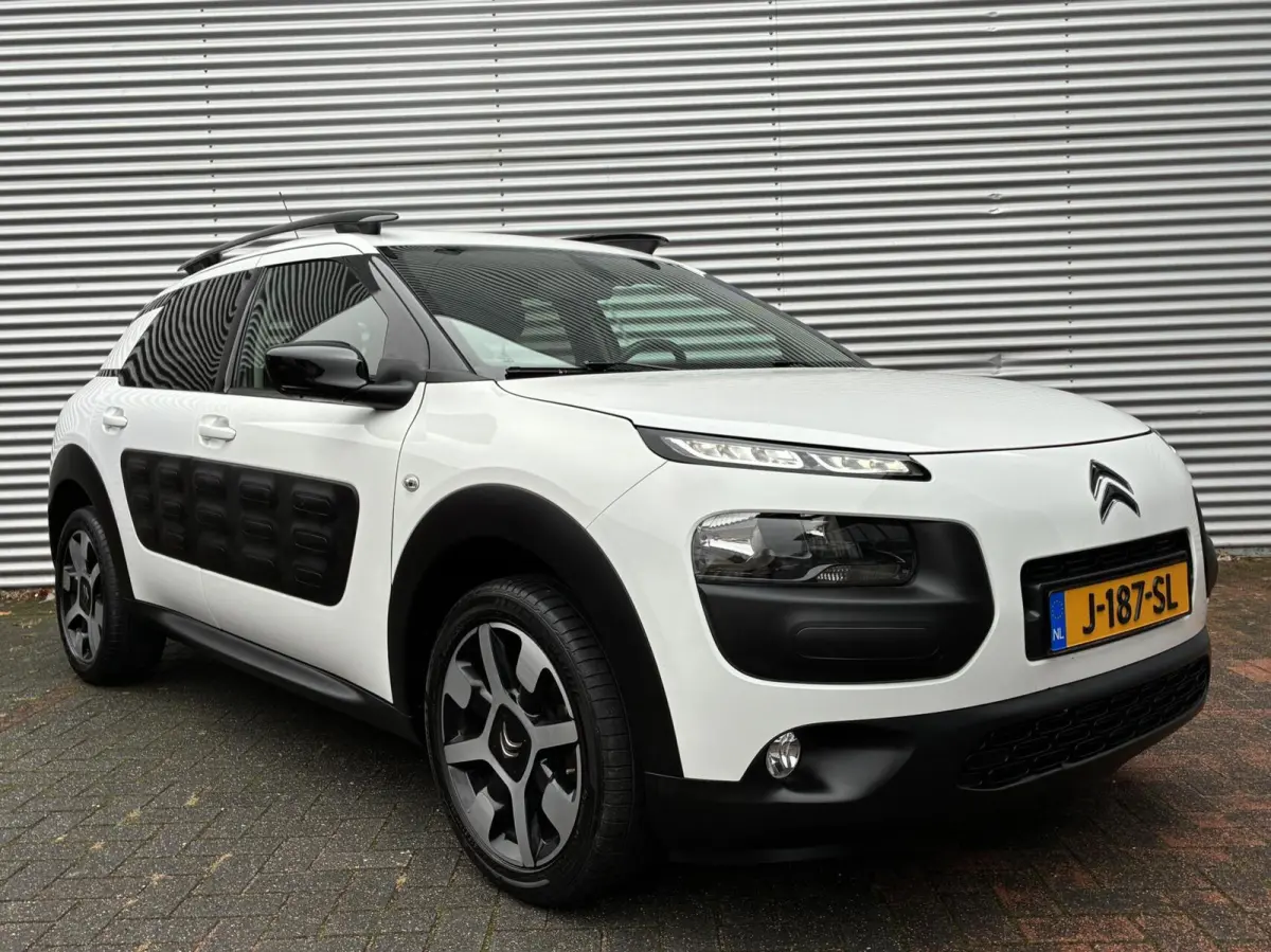 1.2 PureTech One-Tone Airco Cruise Led 2017 Eerste Eigenaar Historie Aanwezig Distributieriem Recent Vervangen