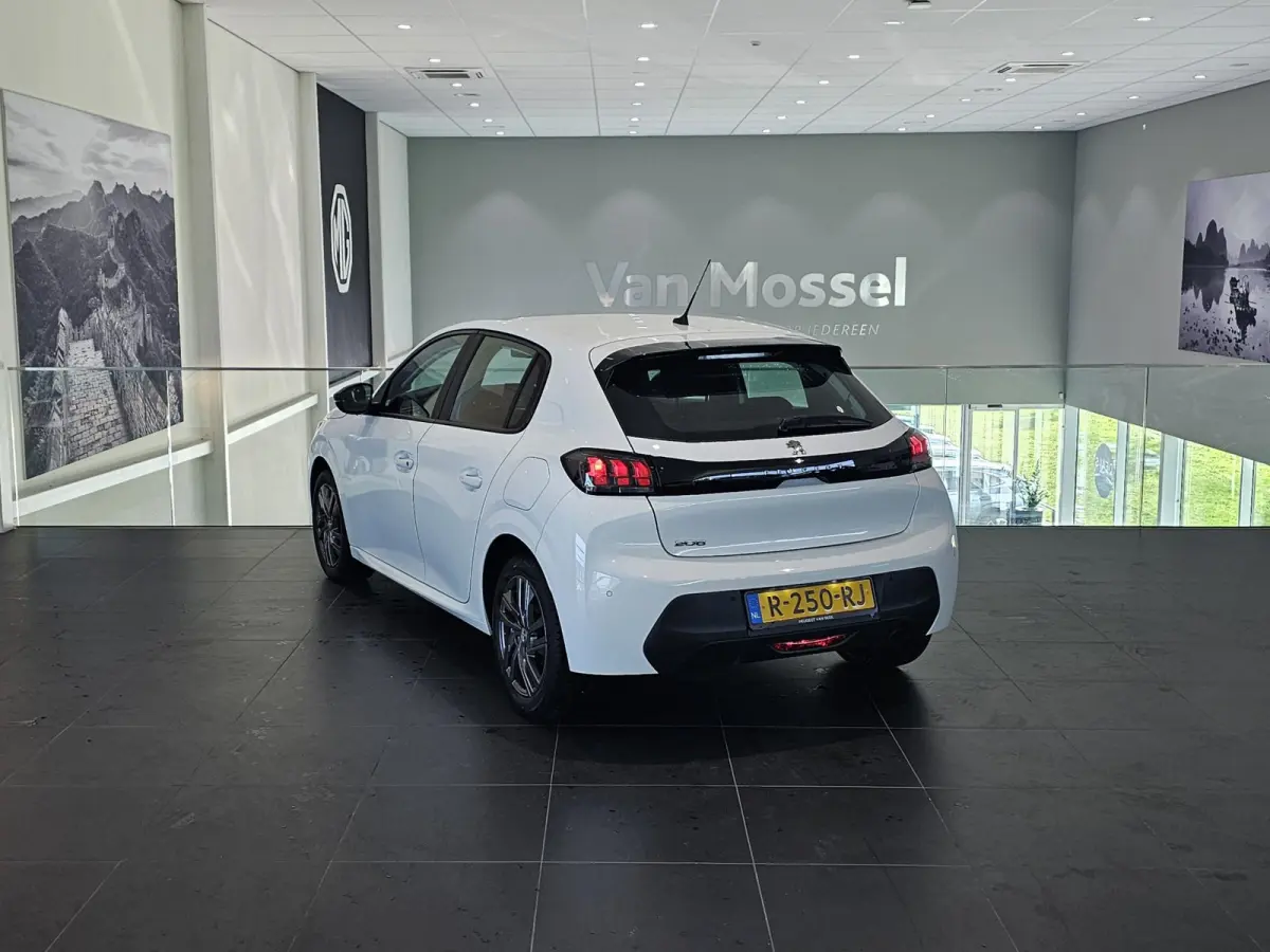 1.2 PureTech Active Pack