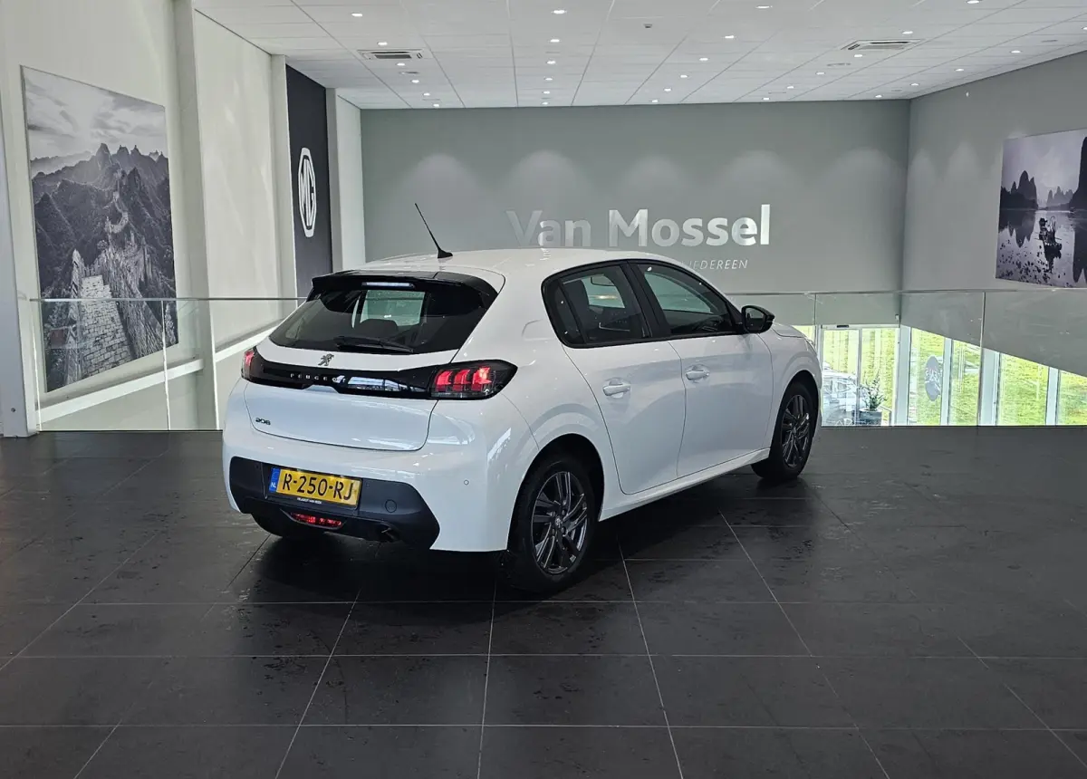 1.2 PureTech Active Pack