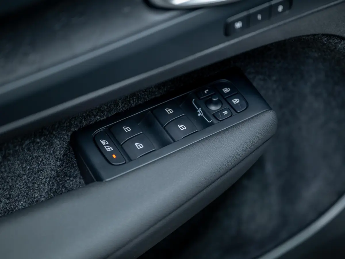 Single Motor Ext. Range Plus Bl. Ed. Europa 82 kWh | Pano | 360° | Carplay | Winterpakket | Keyless |