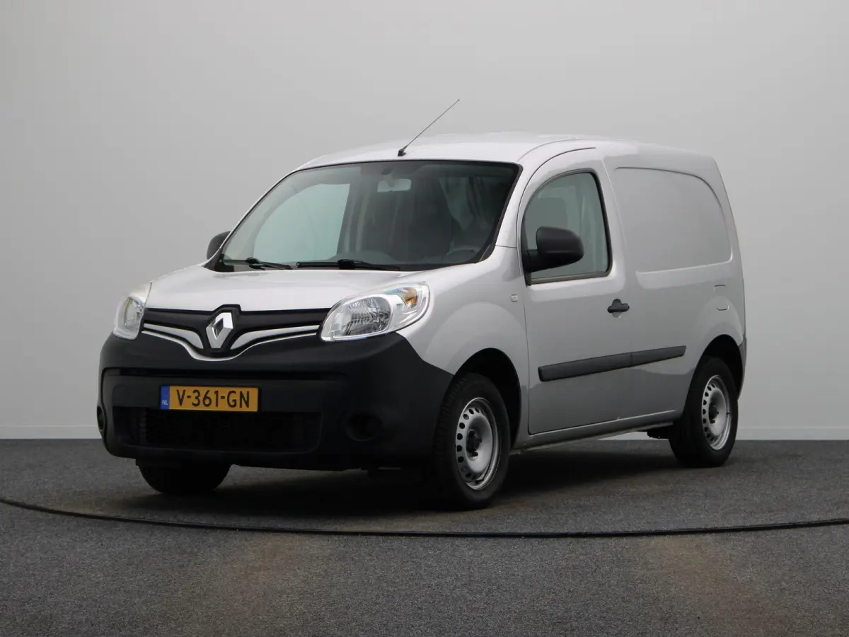 1.5 dCi 75pk Comfort | Marge | Dealeronderhouden | 1e eigenaar | Ramen achter | half hoog tussenschot |