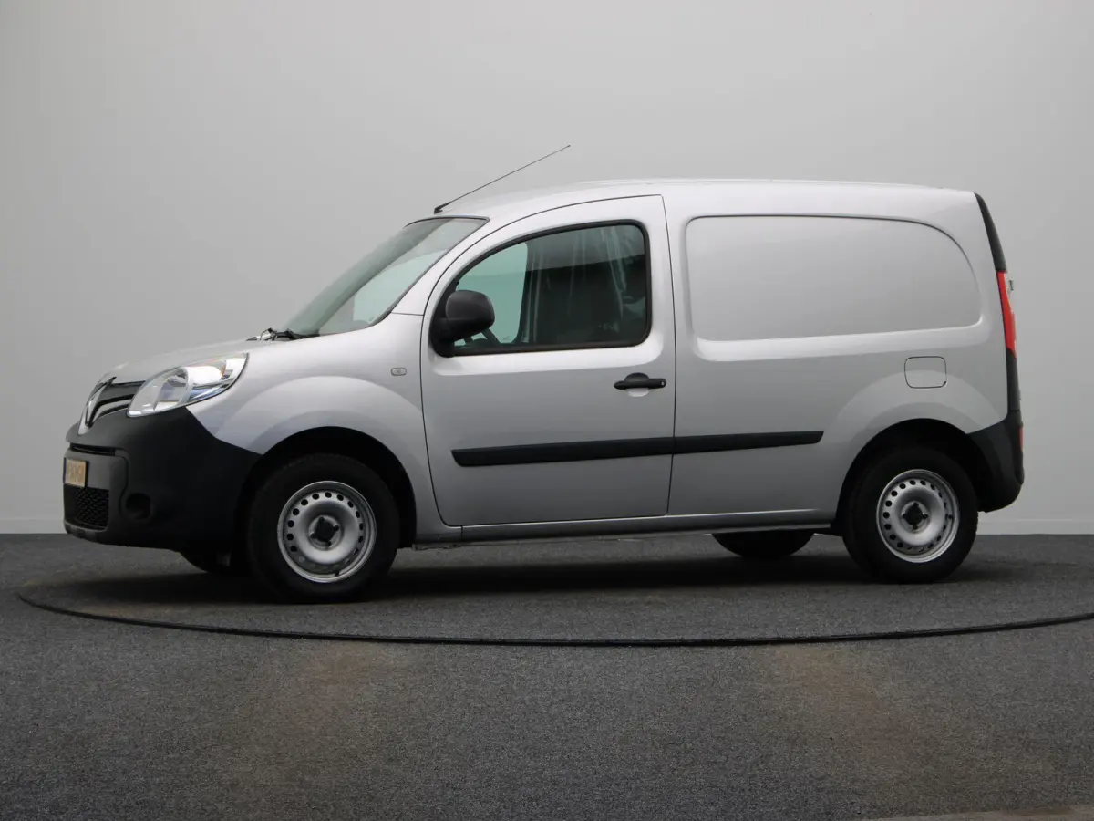 1.5 dCi 75pk Comfort | Marge | Dealeronderhouden | 1e eigenaar | Ramen achter | half hoog tussenschot |