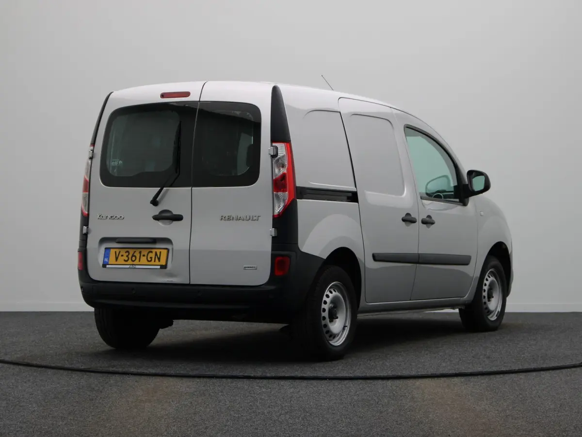 1.5 dCi 75pk Comfort | Marge | Dealeronderhouden | 1e eigenaar | Ramen achter | half hoog tussenschot |