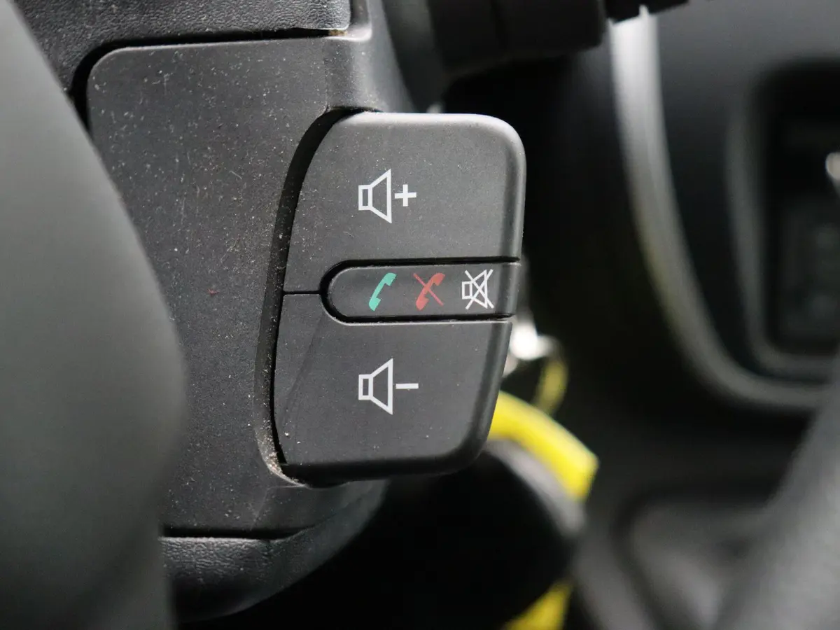 1.5 dCi 75pk Comfort | Marge | Dealeronderhouden | 1e eigenaar | Ramen achter | half hoog tussenschot |