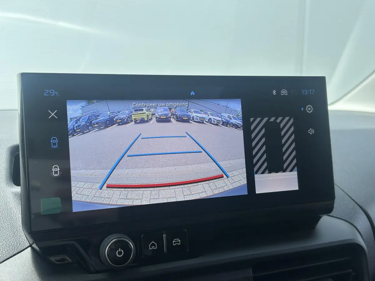136 L2 50 kWh | 2 Zits | Camera | Stoelverwarming | Voorruitverwarming | Apple Carplay/Android Auto