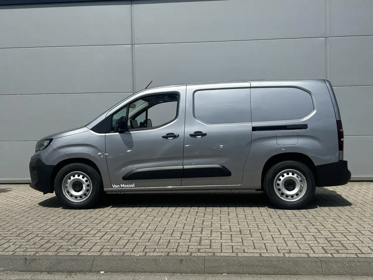 136 L2 50 kWh | 2 Zits | Camera | Stoelverwarming | Voorruitverwarming | Apple Carplay/Android Auto