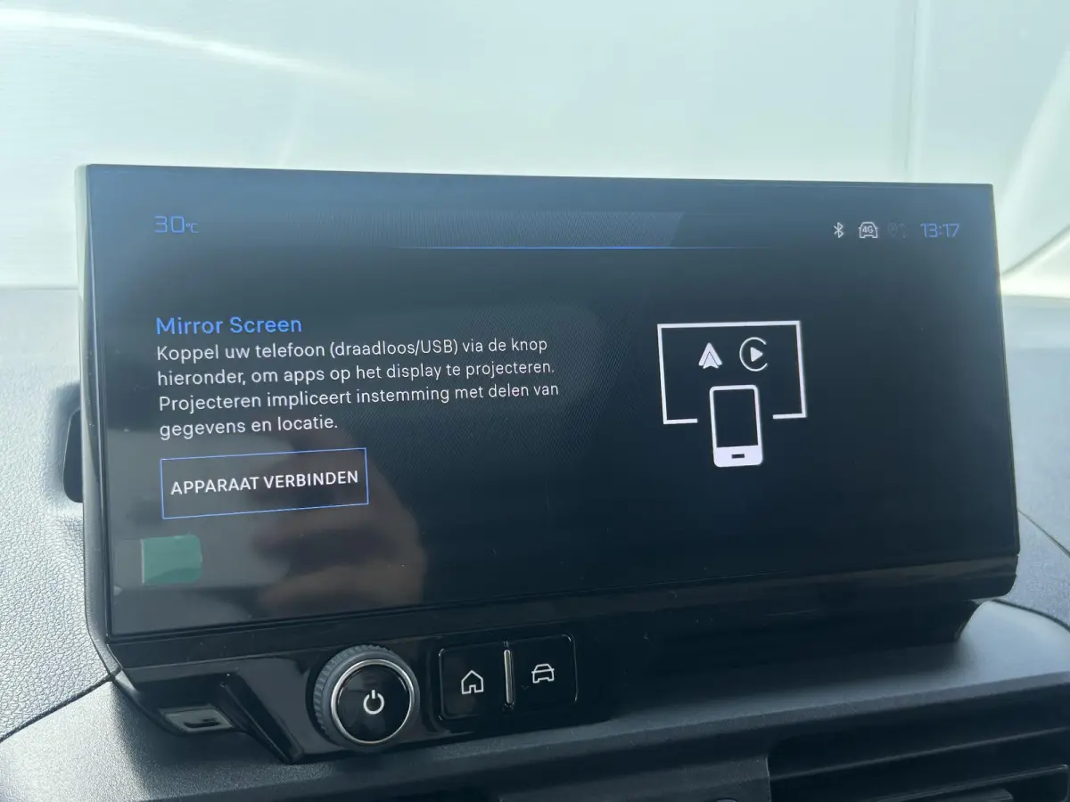 136 L2 50 kWh | 2 Zits | Camera | Stoelverwarming | Voorruitverwarming | Apple Carplay/Android Auto